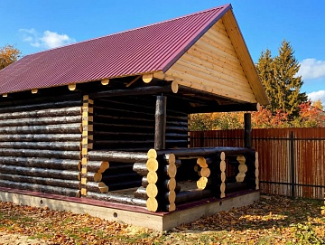 Баня 5×4 с рубленой террасой, 30 м²