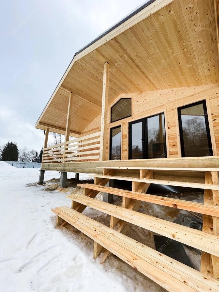 Баня из бруса 7 на 8.5 с террасой — фото 1 Баня из бруса 7 на 8.5 с террасой — фото 1